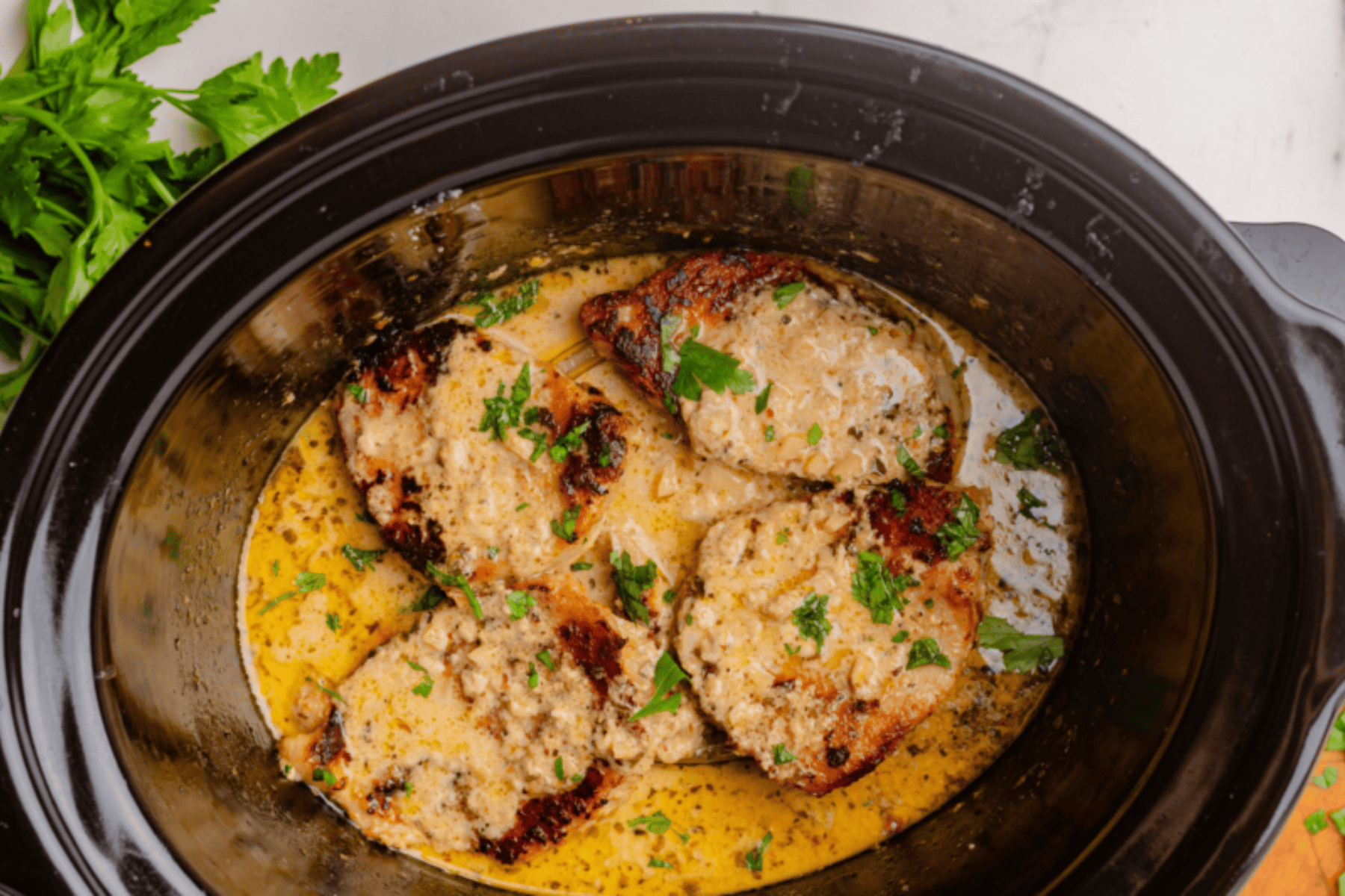 10 Easy Crockpot Recipes With Few Ingredients (5 or less)